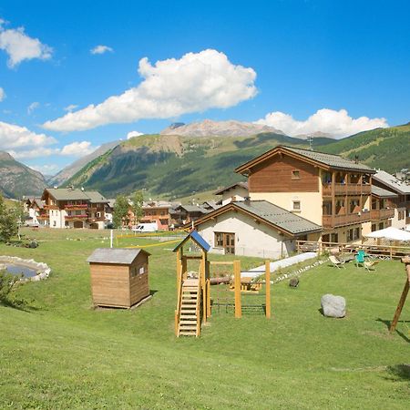Hotel Valtellina リヴィーニョ エクステリア 写真
