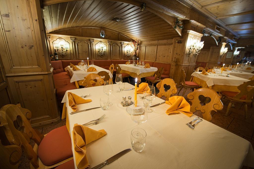 Hotel Valtellina リヴィーニョ エクステリア 写真