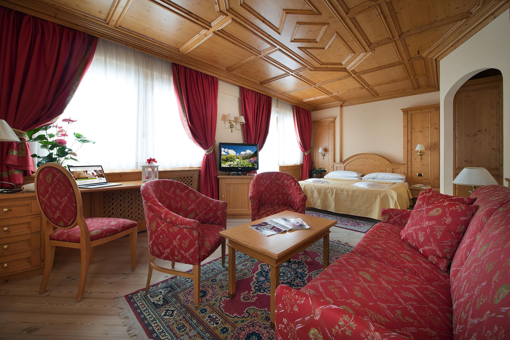 Hotel Valtellina リヴィーニョ エクステリア 写真