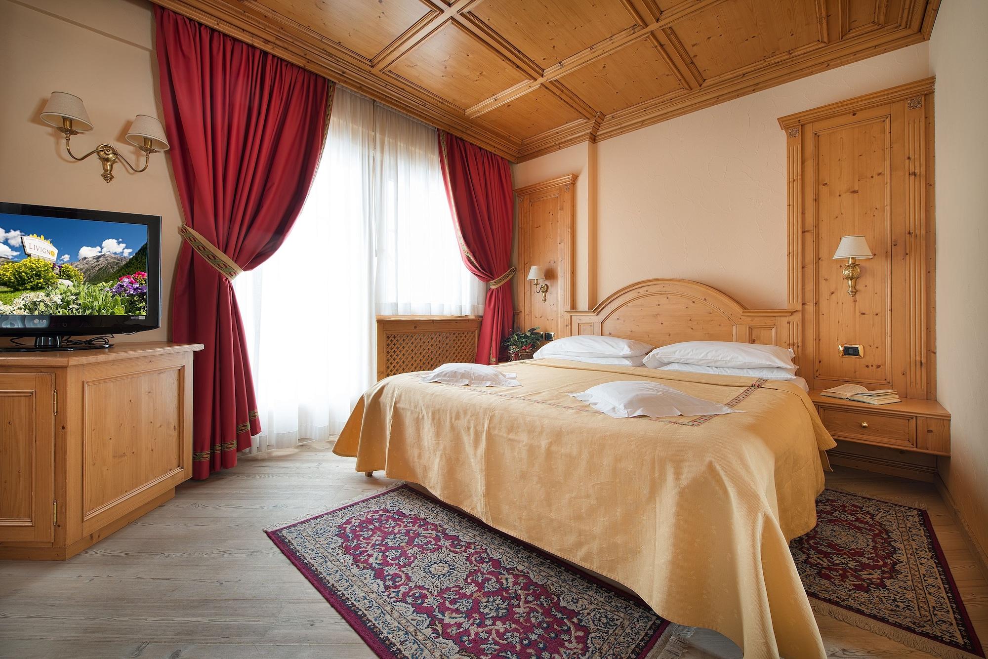 Hotel Valtellina リヴィーニョ エクステリア 写真