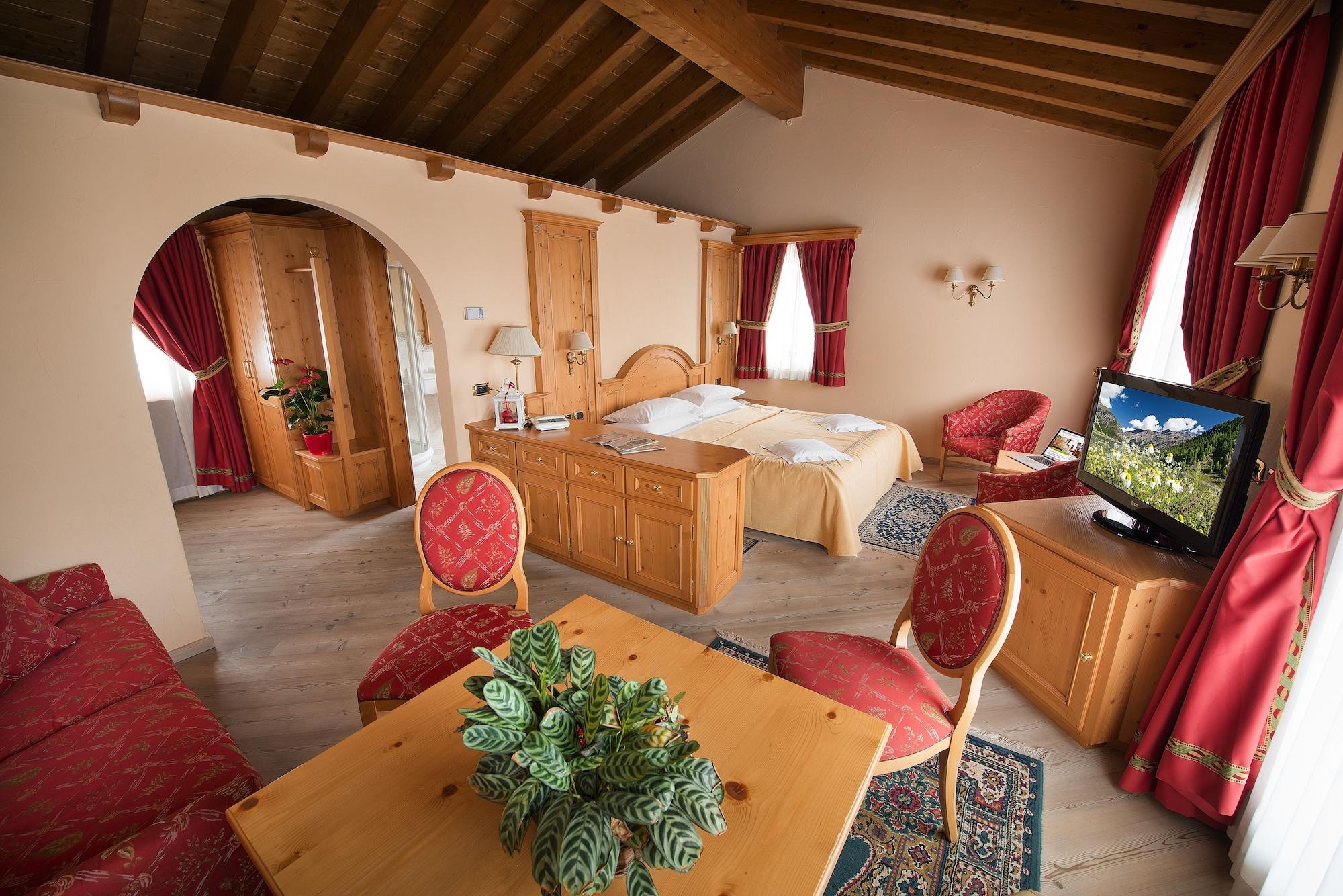 Hotel Valtellina リヴィーニョ エクステリア 写真