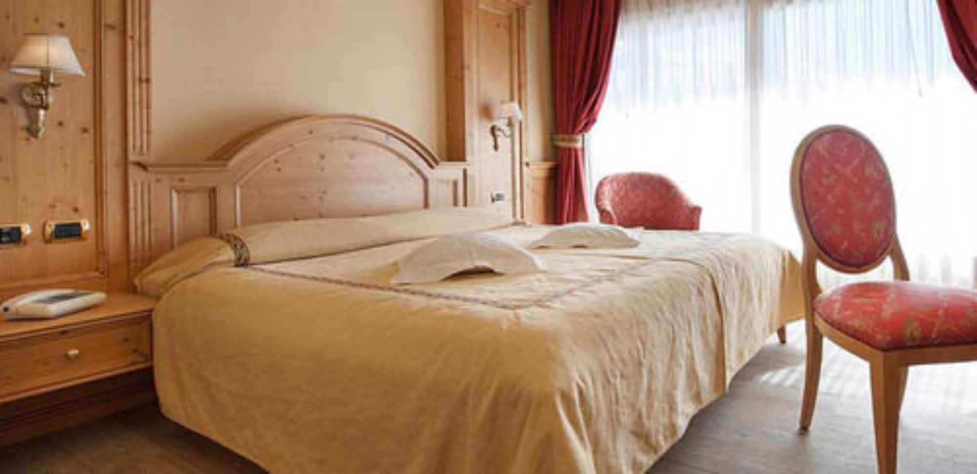 Hotel Valtellina リヴィーニョ エクステリア 写真