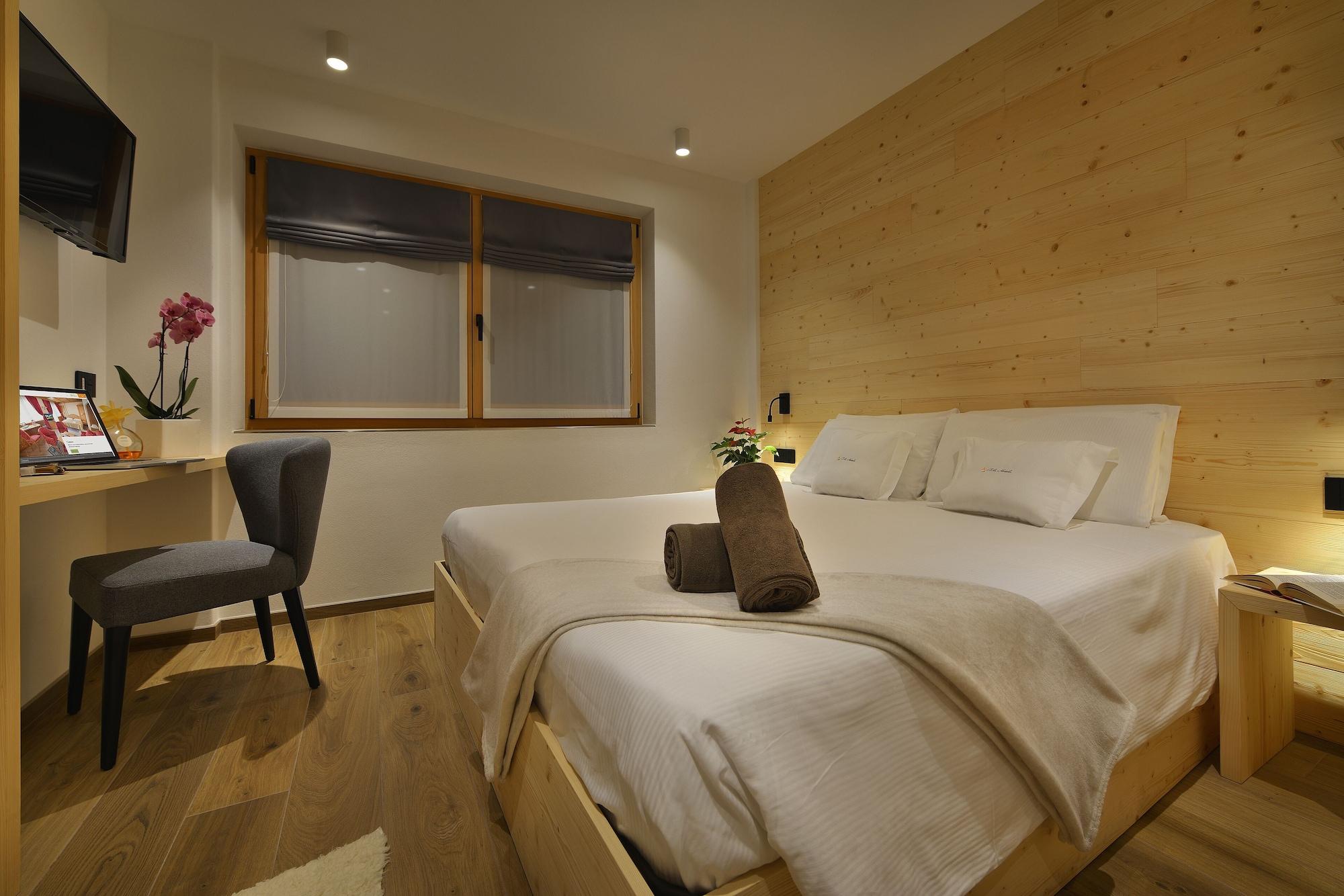 Hotel Valtellina リヴィーニョ エクステリア 写真