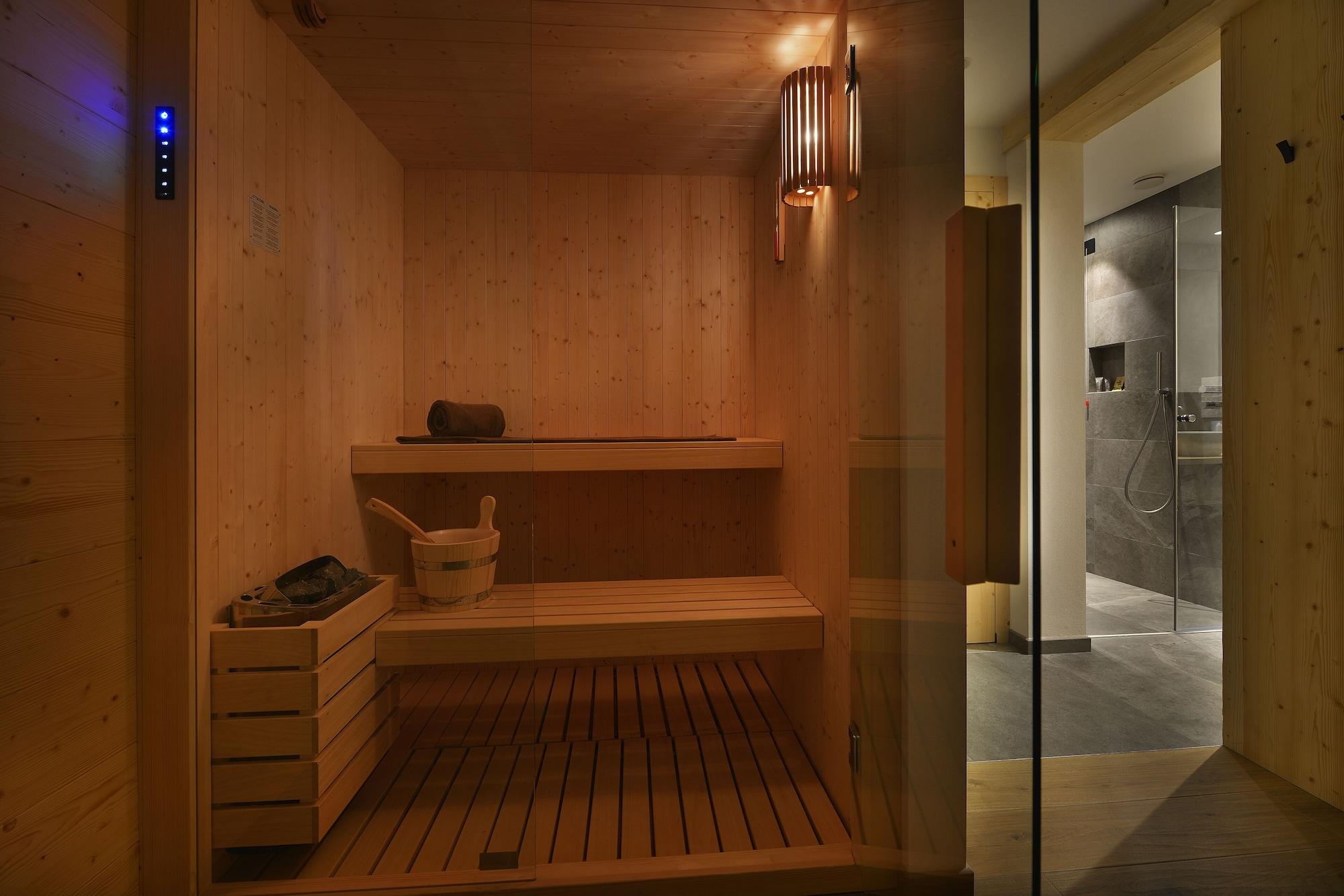 Hotel Valtellina リヴィーニョ エクステリア 写真