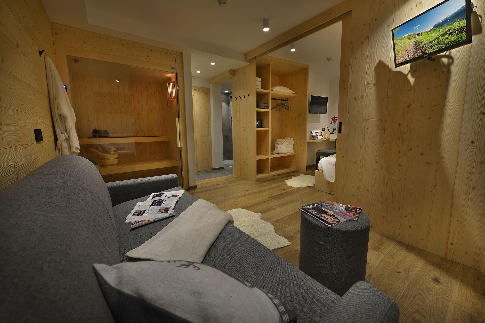 Hotel Valtellina リヴィーニョ エクステリア 写真