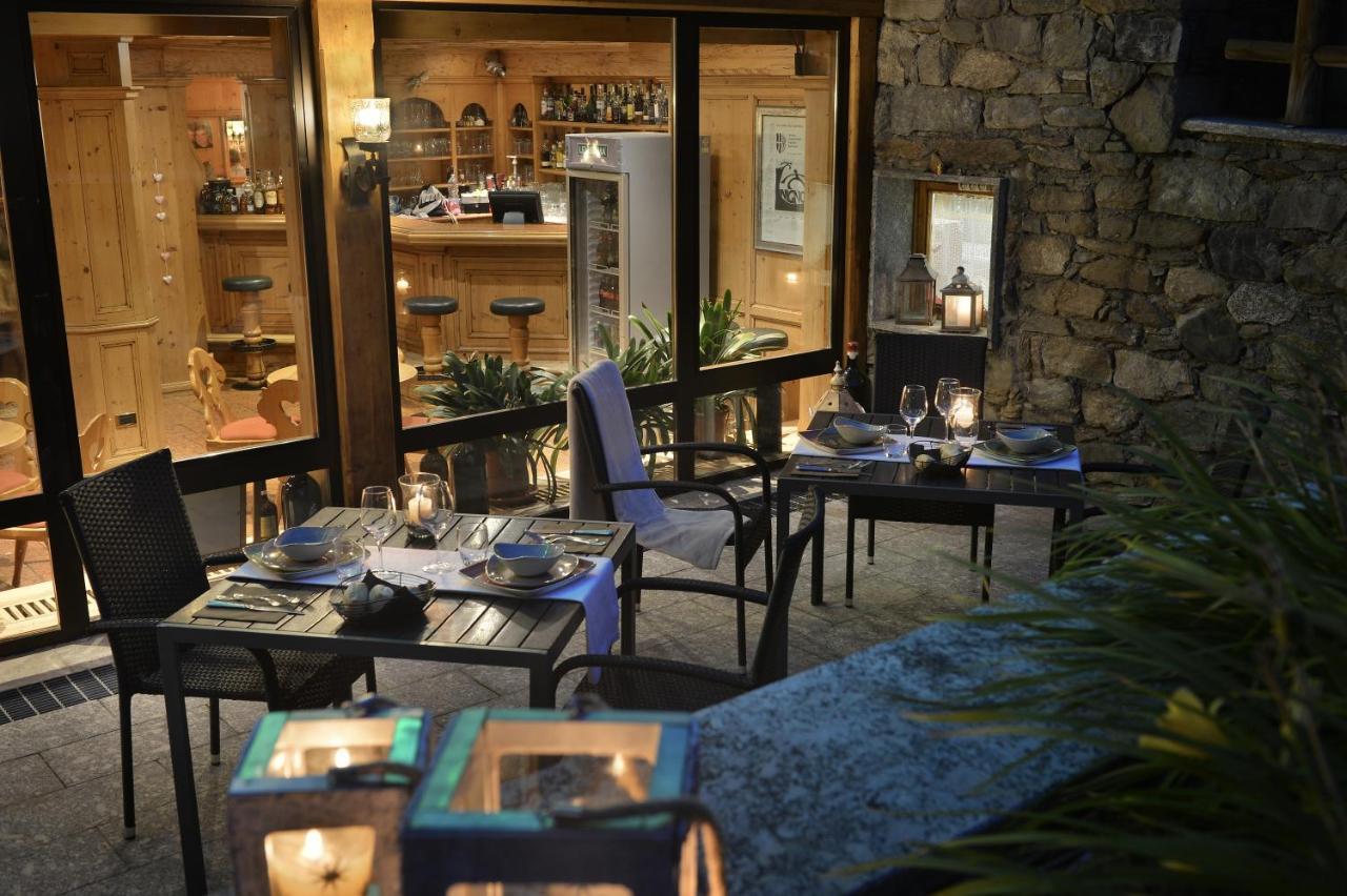 Hotel Valtellina リヴィーニョ エクステリア 写真